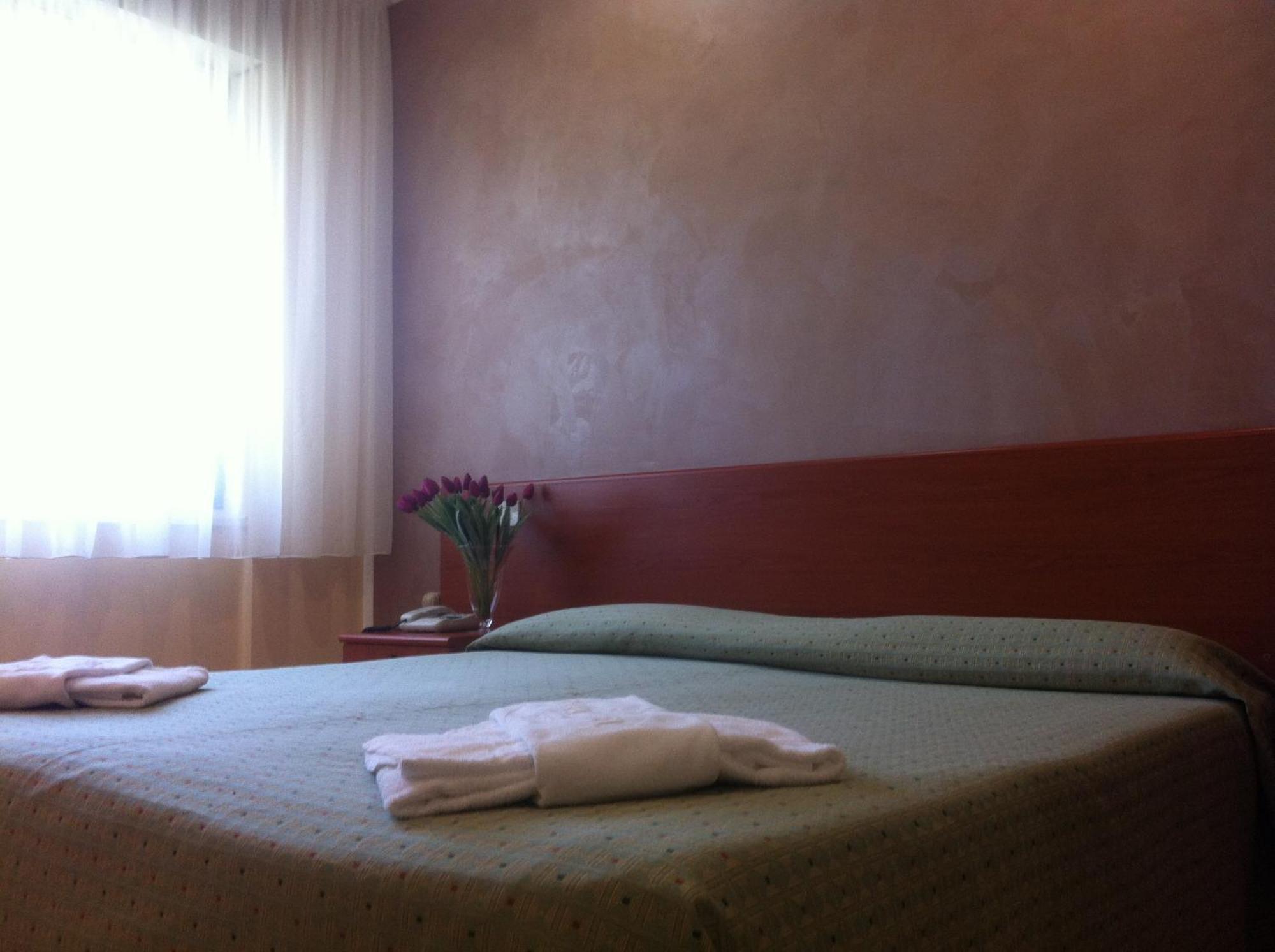 Hotel Europa Termoli Bagian luar foto